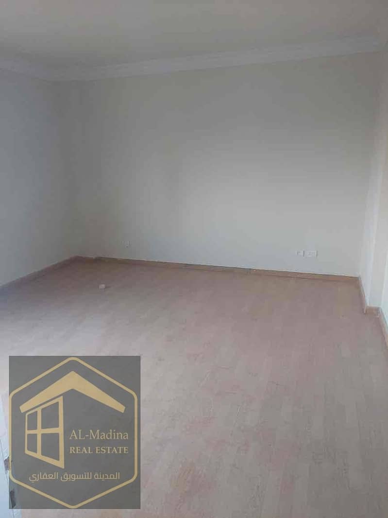 6 5cf256cc-2f12-4ee9-a93f-649daf0f3a36. jpg