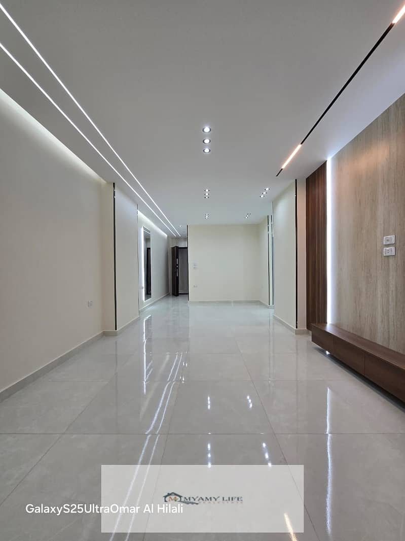 5 WhatsApp Image 2025-10-01 at 10.32. 34 AM (1). jpeg