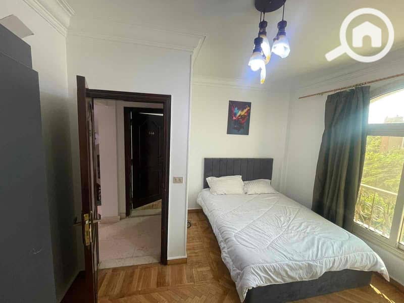 4 1e300a89-6af3-454d-85ee-a9cce924f65c. jpg