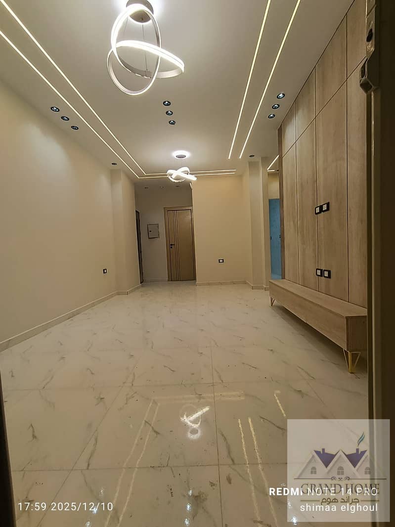 14 f03ad45f-c451-4af7-87e3-9df3bdd5d3e6. jpg