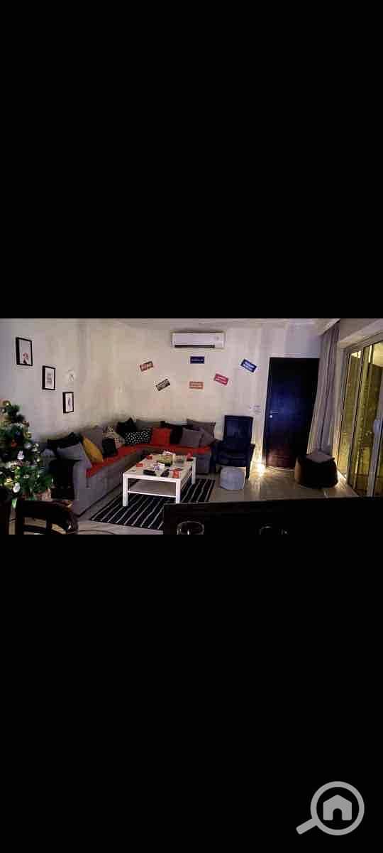 8 6ff8cff9-f6bd-4729-8768-e4ce33204d17. jpg