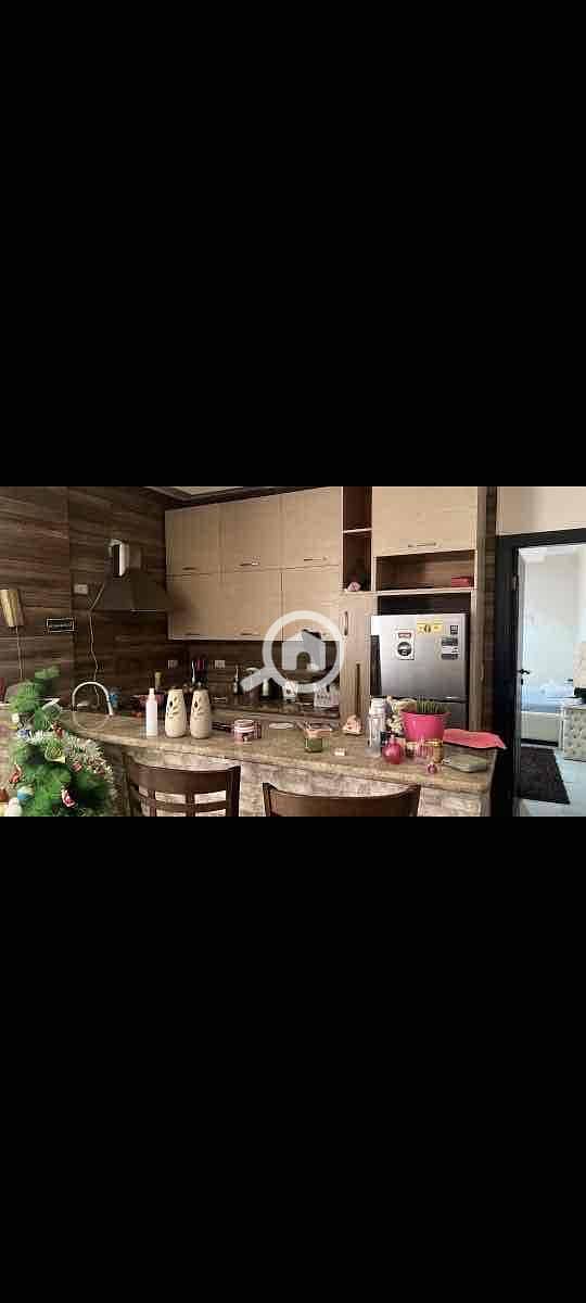 10 944e911e-40ff-47be-b986-83eb1f7bd0d0. jpg