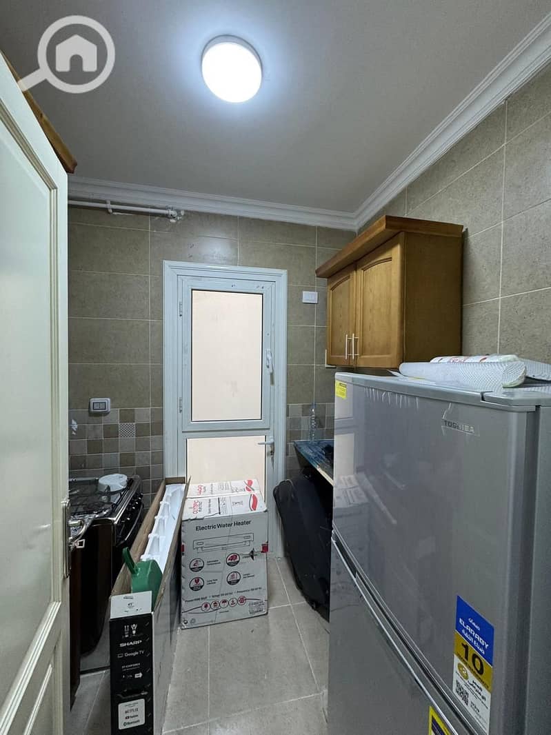 3 e7760d0f-a24b-4948-b7a6-7c9f0cdd0462. jpg