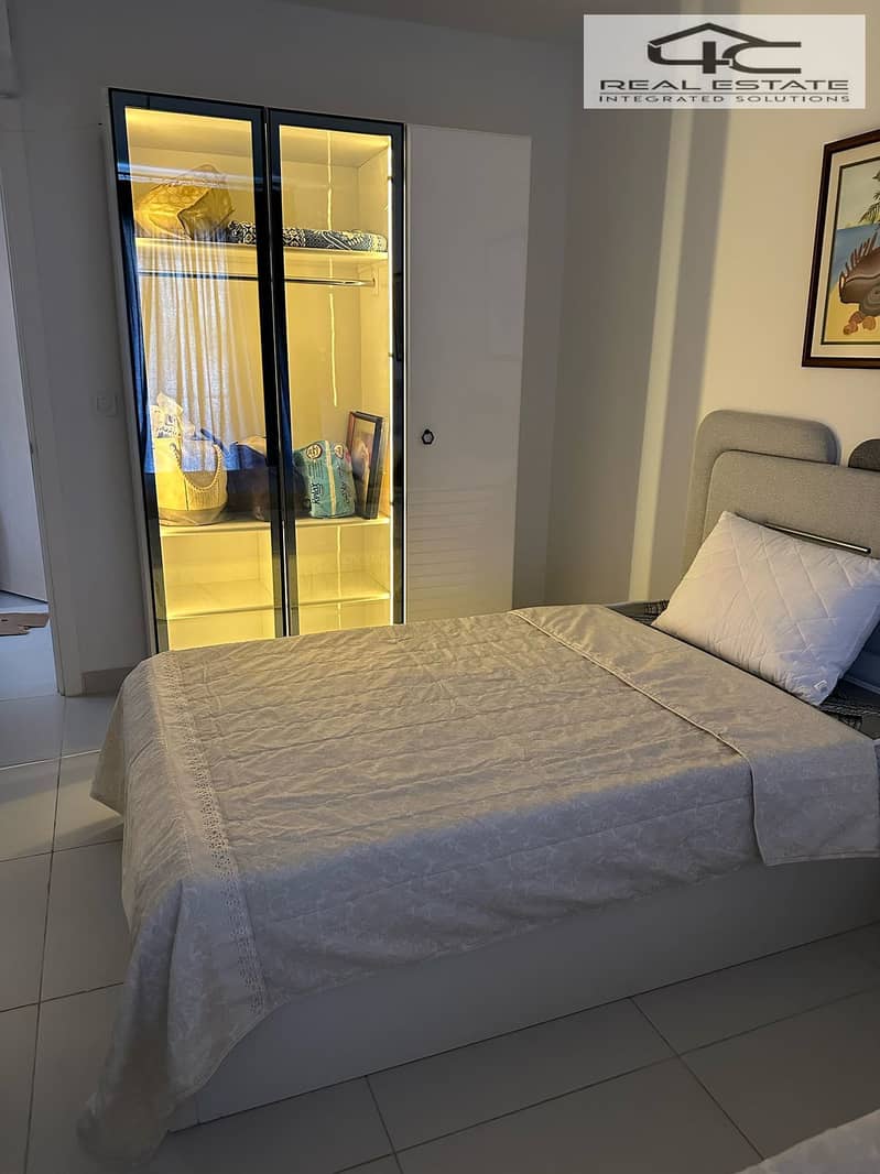 4 WhatsApp Image 2025-12-08 at 11.29. 59 (1). jpeg