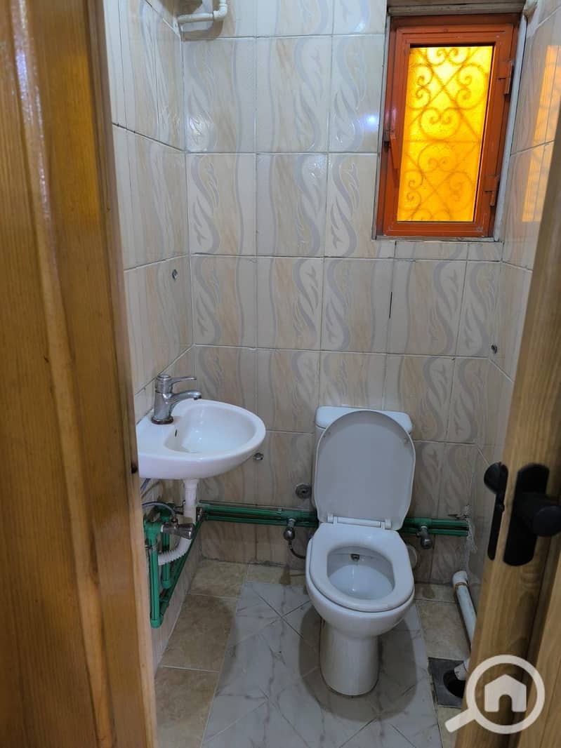 2 16b4dadf-ec0b-4641-aa89-8e064f198780. jpeg