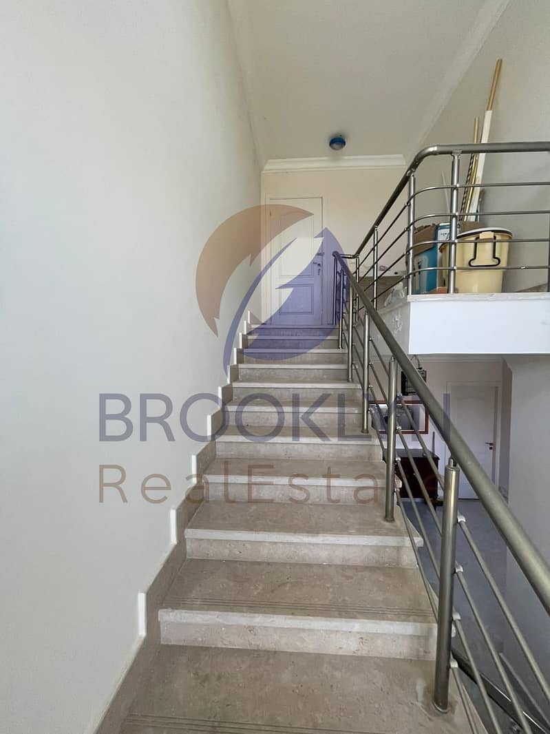 4 WhatsApp Image 2025-12-10 at 14.16. 02_4c45ff1e. jpg