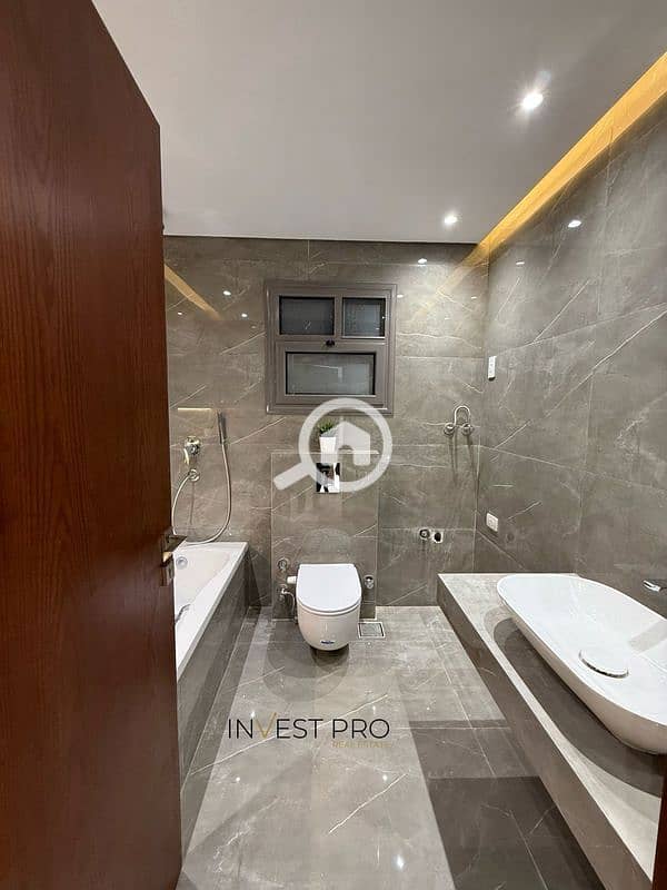 10 WhatsApp Image 2025-12-10 at 10.55. 33 PM (2)_600x800. jpg