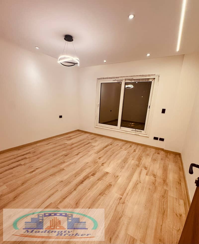 10 eb473e61-c2f1-422c-b235-9cf28f8570ff. jpeg