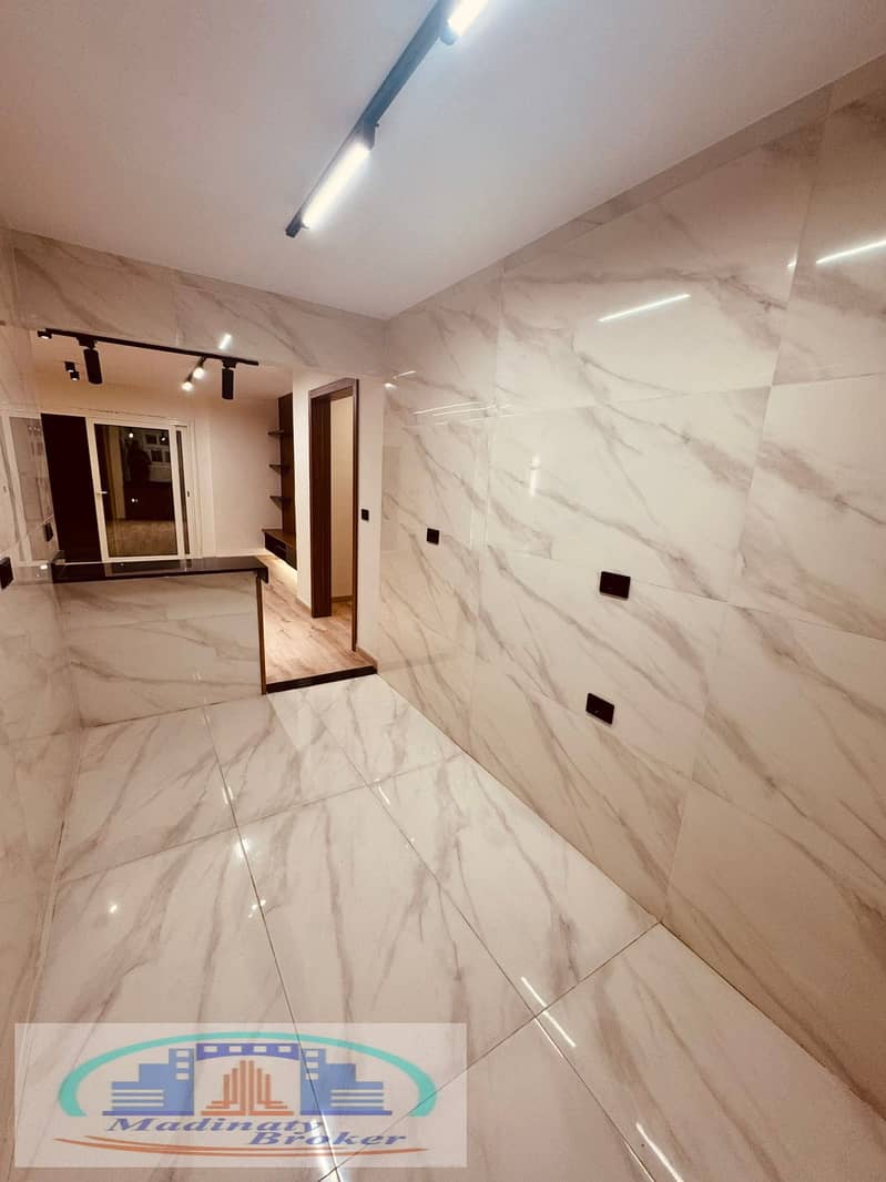 12 f272804a-dc7b-4e3d-831c-949ee7c7a54e. jpeg