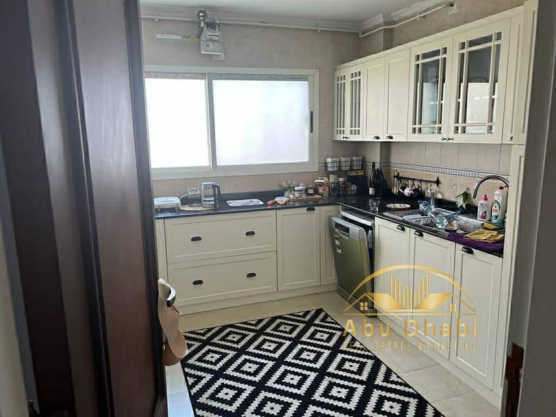 5 16a971b9-9c7d-49ba-b29d-18192e845930. jpg