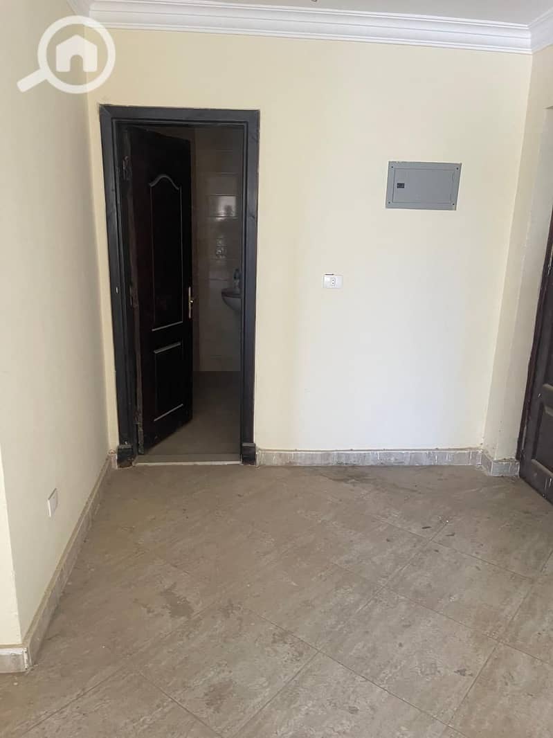 6 WhatsApp Image 2025-12-06 at 14.09. 13_b26de890. jpg