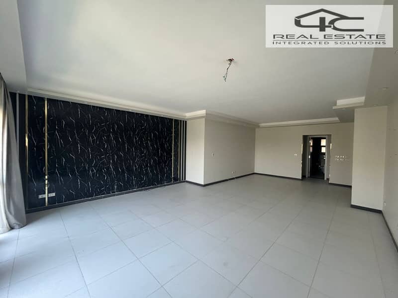 4 WhatsApp_Image_2025-02-10_at_6.46. 19_PM_Nayera_Essam. jpeg