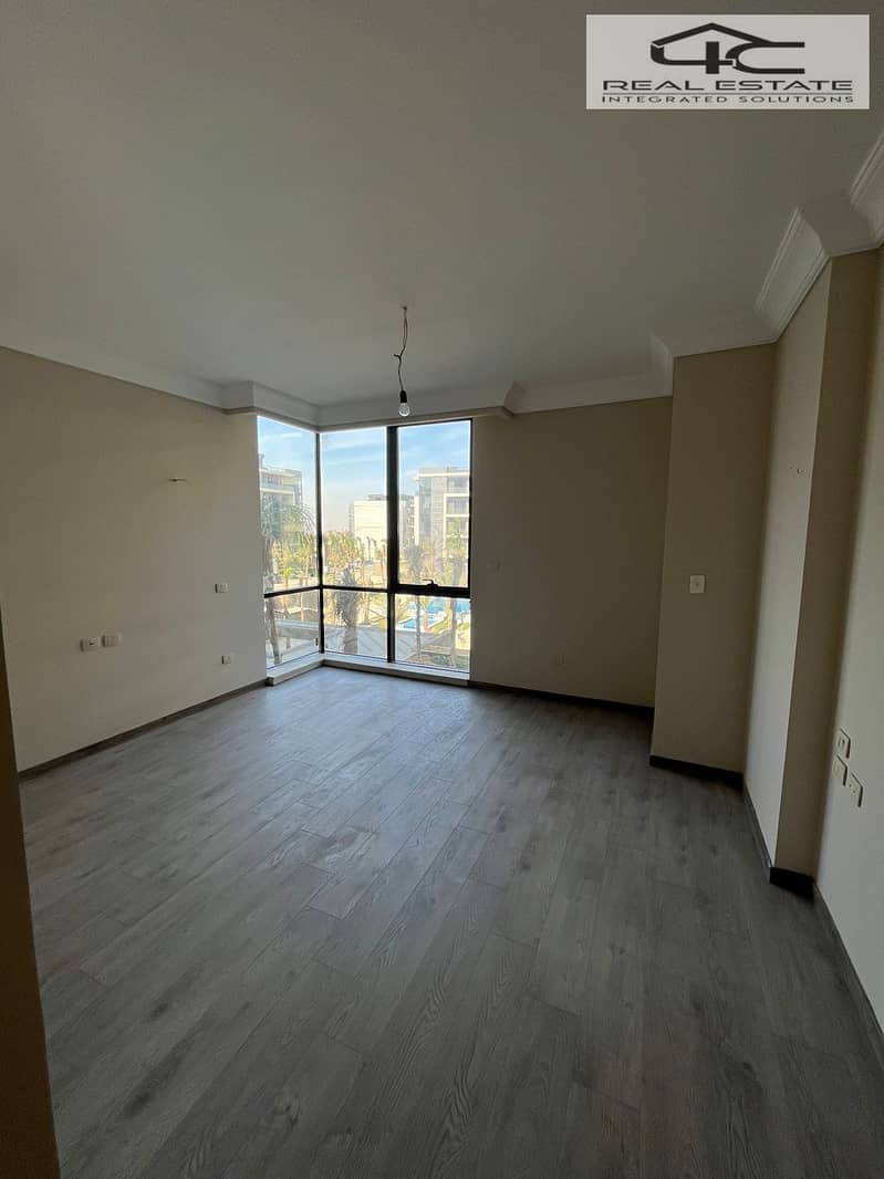 2 1c0c8a0b-b5ba-44ab-a727-f3713b39f0c8. jpg