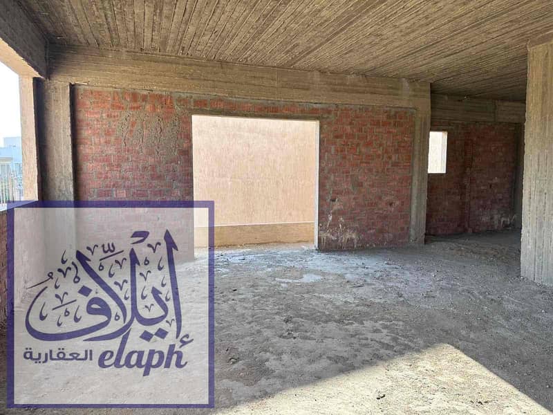 18 859ea5ca-e031-4188-bc42-7bfd5b44cfea. jpg