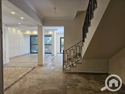 فیلا 5 غرف نوم للبيع في 6 أكتوبر، الجيزة - WhatsApp Image 2025-12-11 at 11.54. 37 AM (1). jpeg