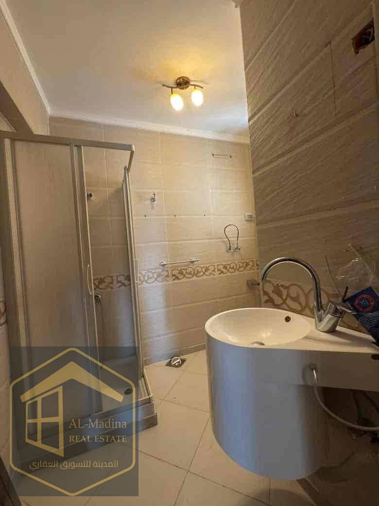 3 e3e6128b-7d19-4ae5-b9fe-54b81fa5d36d. jpg