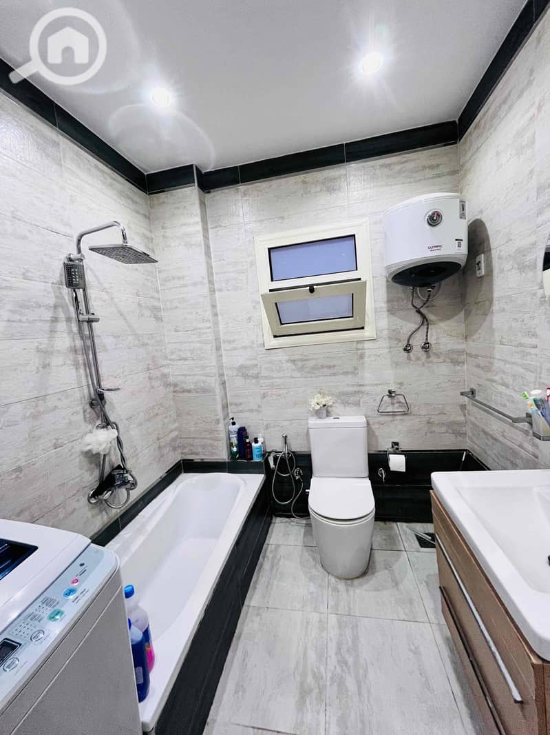 6 3eea6a4e-eddd-420a-9262-4ae116c7321a. jpg