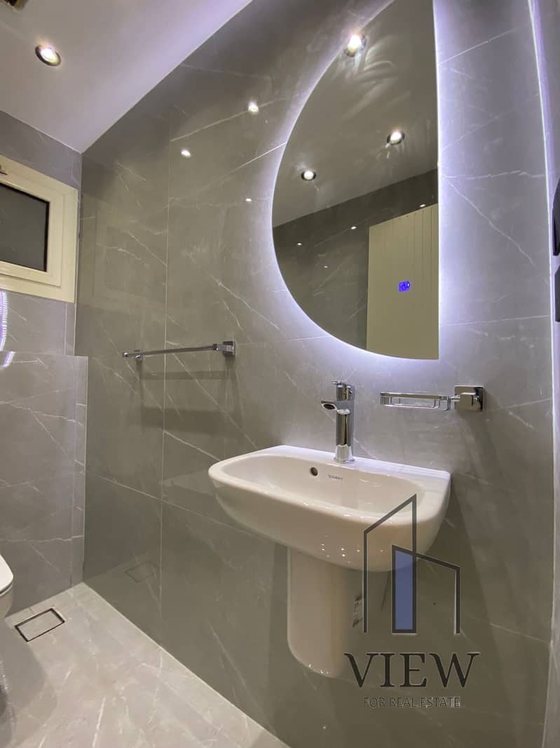 7 WhatsApp Image 2025-10-12 at 02.20. 00_068f5ad6. jpg