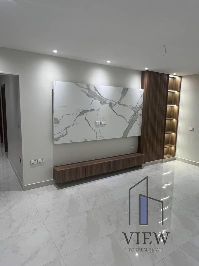 8 WhatsApp Image 2025-10-20 at 20.00. 45_329da897. jpg