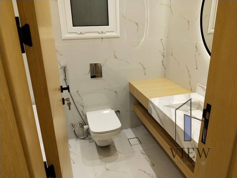 10 WhatsApp Image 2025-11-02 at 11.00. 32_b7defd3e. jpg