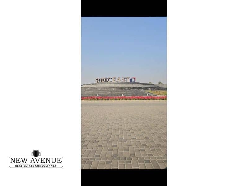 4 WhatsApp Image 2025-11-04 at 1.43. 41 PM (1). jpg