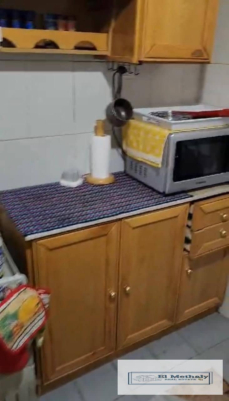 12 e43f4a21-ce6f-4e74-a04c-8f77dae40fa1. jpg