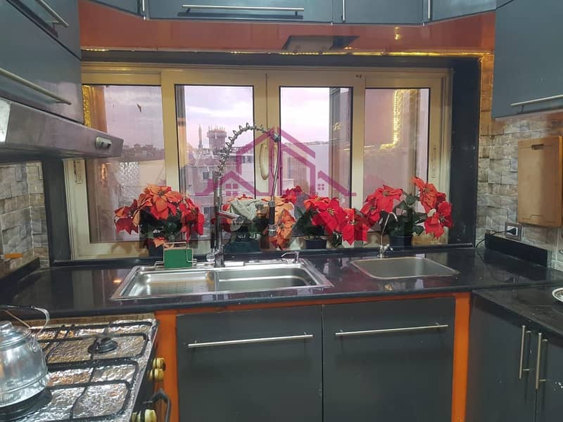 2 photo_5890732339107663069_y. jpg