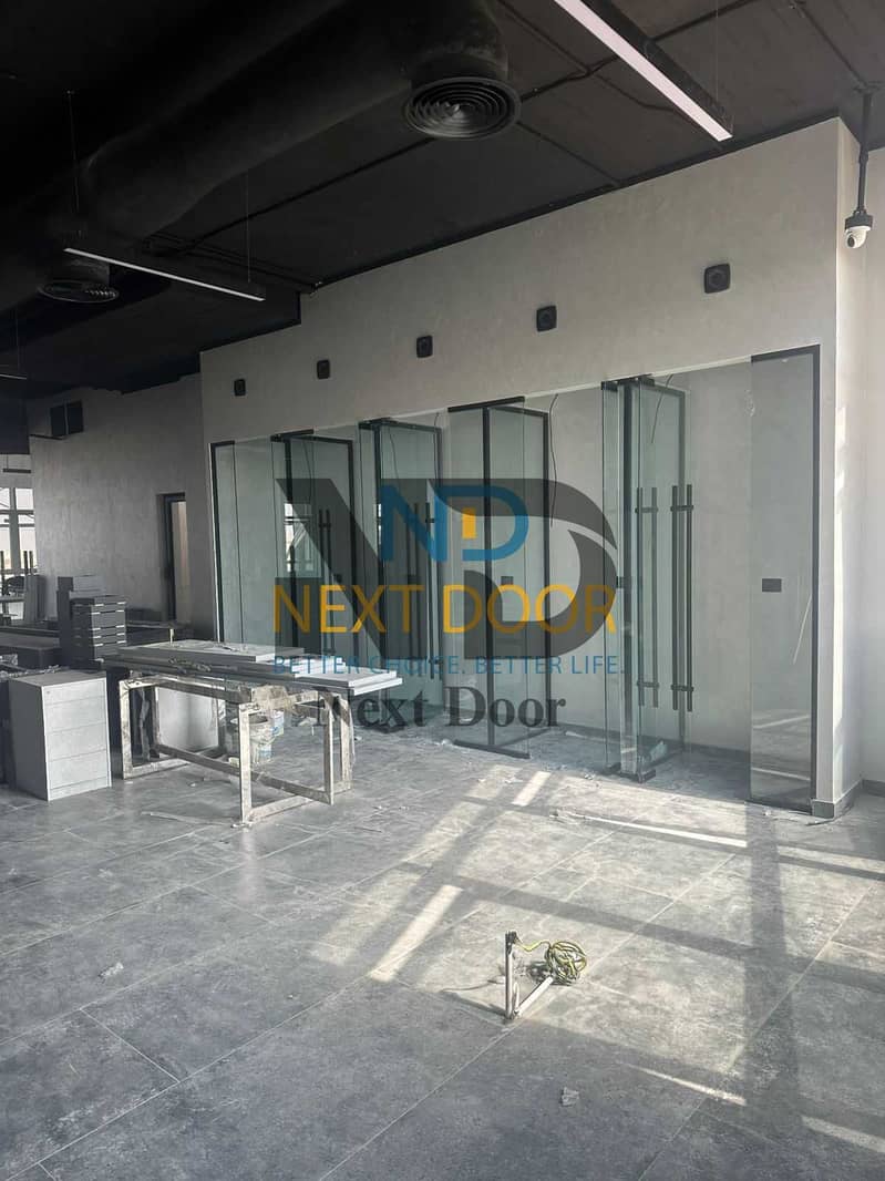 6 lQ0jonGULEm4INC0IhLflvnhoxVDK0tXVVOOdyT8. jpg