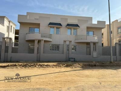 توين هاوس 4 غرف نوم للبيع في مدينة الشروق، القاهرة - WhatsApp Image 2025-12-01 at 5.20. 56 PM. jpg توين هاوس 4 غرف نوم للبيع في مدينة الشروق، القاهرة - WhatsApp Image 2025-12-01 at 5.20. 56 PM. jpg