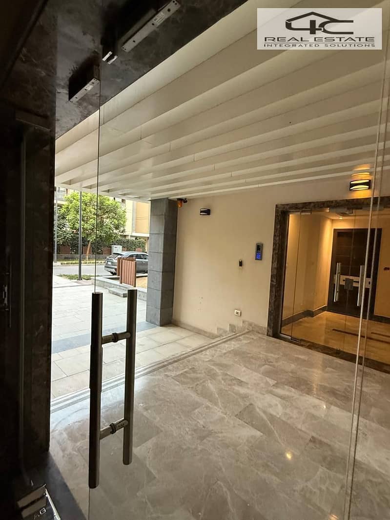 2 WhatsApp Image 2025-12-10 at 13.40. 53 (2). jpeg