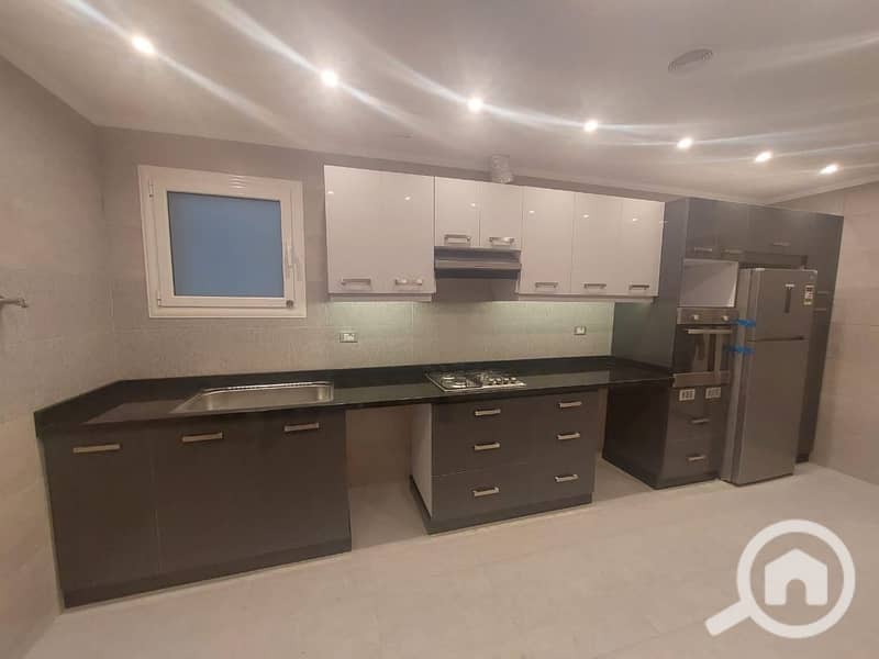 8 f33a690c-bc99-481e-b77d-45abbd23d87a. jpeg