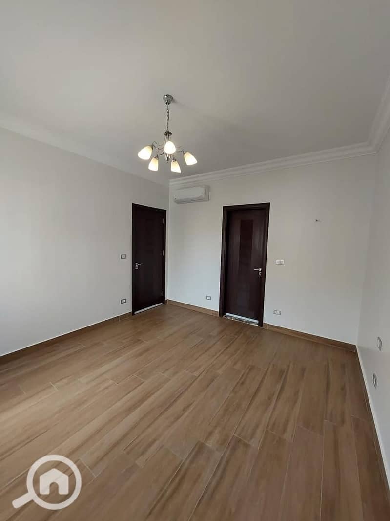 12 f5ac4537-4dbe-4151-9f3b-def1493308db. jpeg