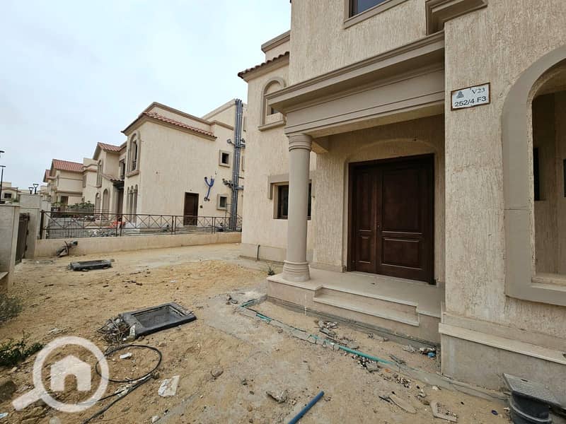 17 ef8ab3ae-7813-4c61-9321-6c4118db15a8. jpeg