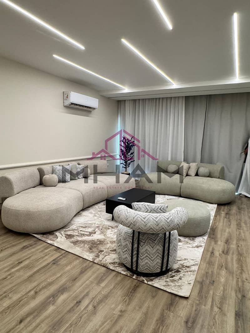 3 photo_5892984138921348244_y. jpg