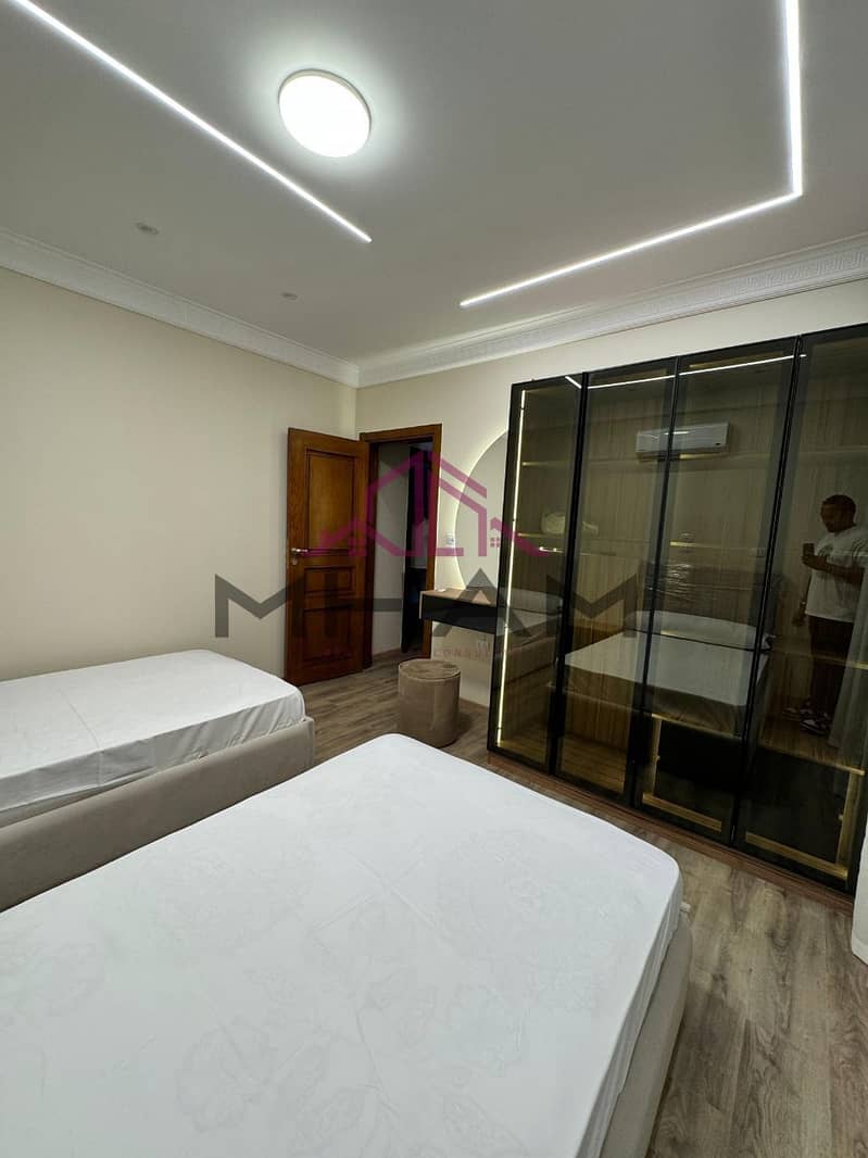 12 photo_5892984138921348252_y. jpg