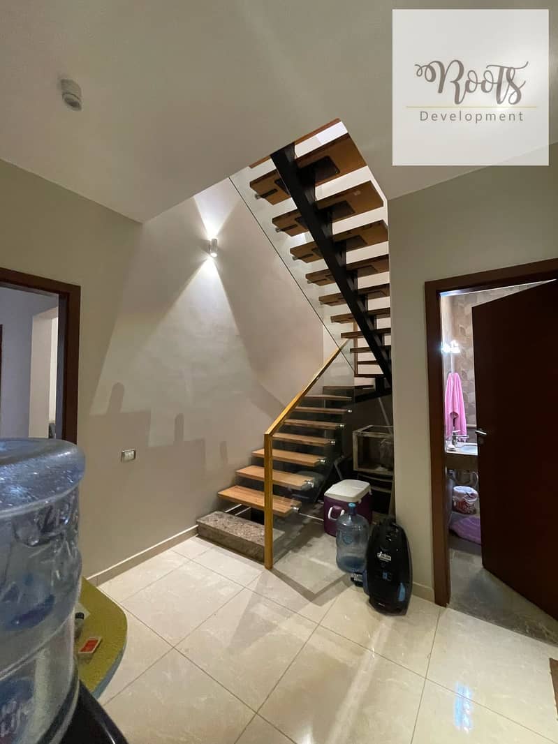 4 WhatsApp Image 2025-12-03 at 16.44. 42 (1). jpeg