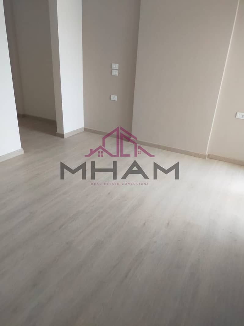 6 photo_5891047078606081158_y. jpg