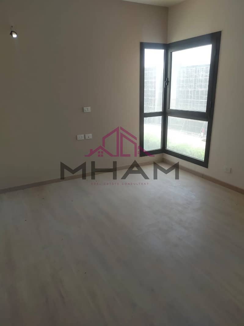 10 photo_5891047078606081164_y. jpg