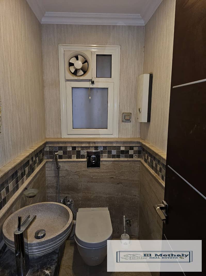 5 769d3ec6-cd67-447b-9af7-996c272c6a35. jpg