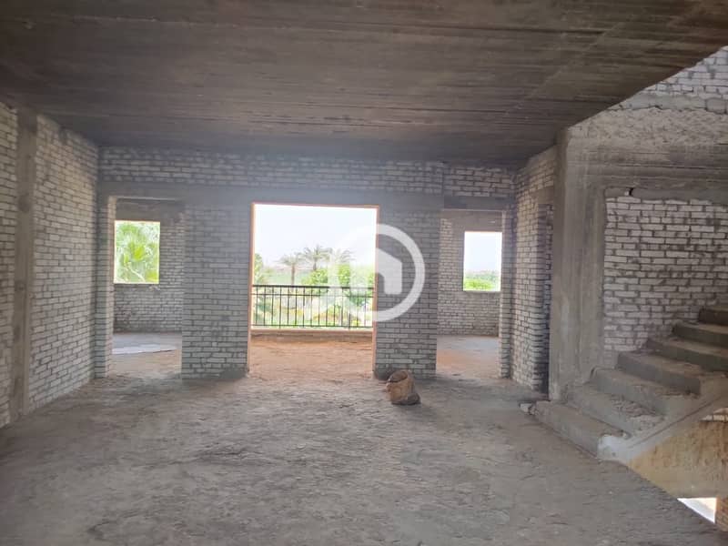 2 1f97abf9-eee0-4267-aff5-4afe12bfe0f8. jpg