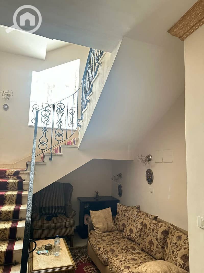 2 2f8b5557-8b0c-4e00-9a0f-8e13c8cb73cf. jpg