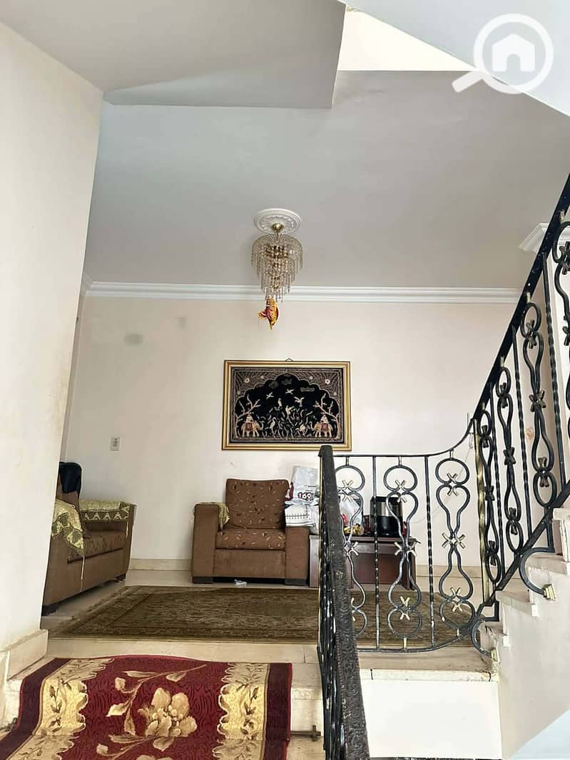 16 4949ac84-0847-483d-ba72-9a79aa4f98b0. jpg