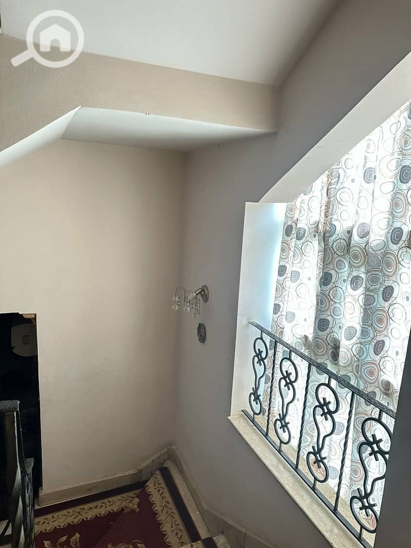 22 dec61846-6432-49cf-b956-76891d9e9041. jpg