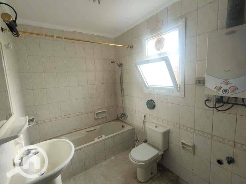 8 3f1b49fa-1f04-4da9-a316-1b0dbd17584a. jpg