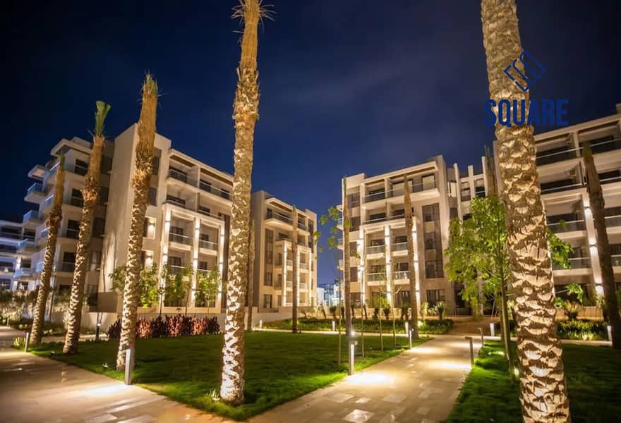 2 8101439-b18c3o. jpg