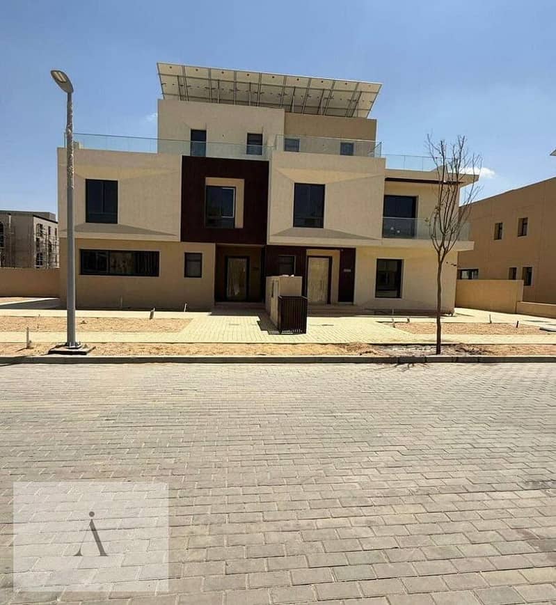 8 WhatsApp Image 2025-10-01 at 12.49. 22 PM (2). jpeg