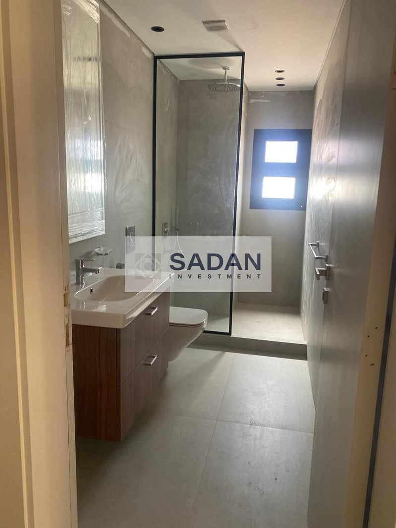 8 09e15738-3f84-46ce-a884-7f3ab37bb935. jpeg