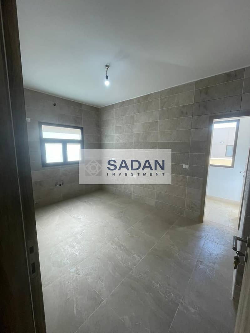 9 296c69e1-6997-45b2-80ba-05926fb6a4c0. jpeg