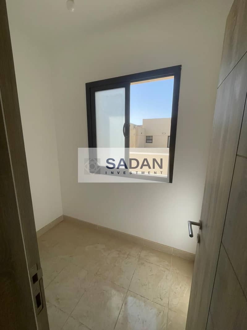 10 a15e85e6-6a1b-4633-8b49-a15dca5d9e14. jpeg