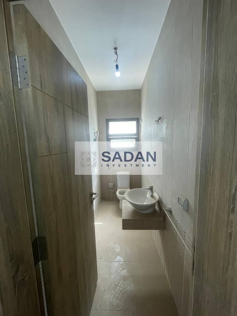 12 b5c46d28-0027-4265-9ad0-c9543b9faf53. jpeg